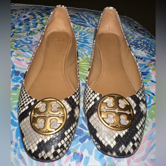 Tory Burch Chelsea Python Flats - Picture 7 of 10